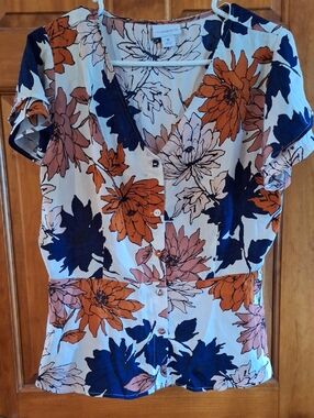 Liz Claiborne White Button-Front Top with Navy & Rust Floral M